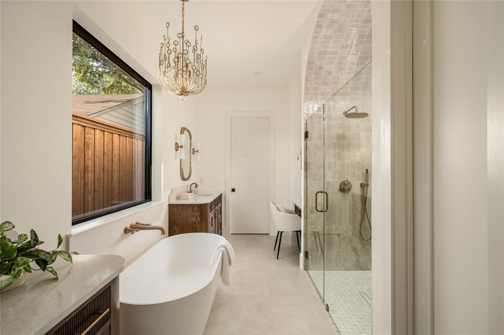 4722 Cowan Avenue, Dallas, TX 75209