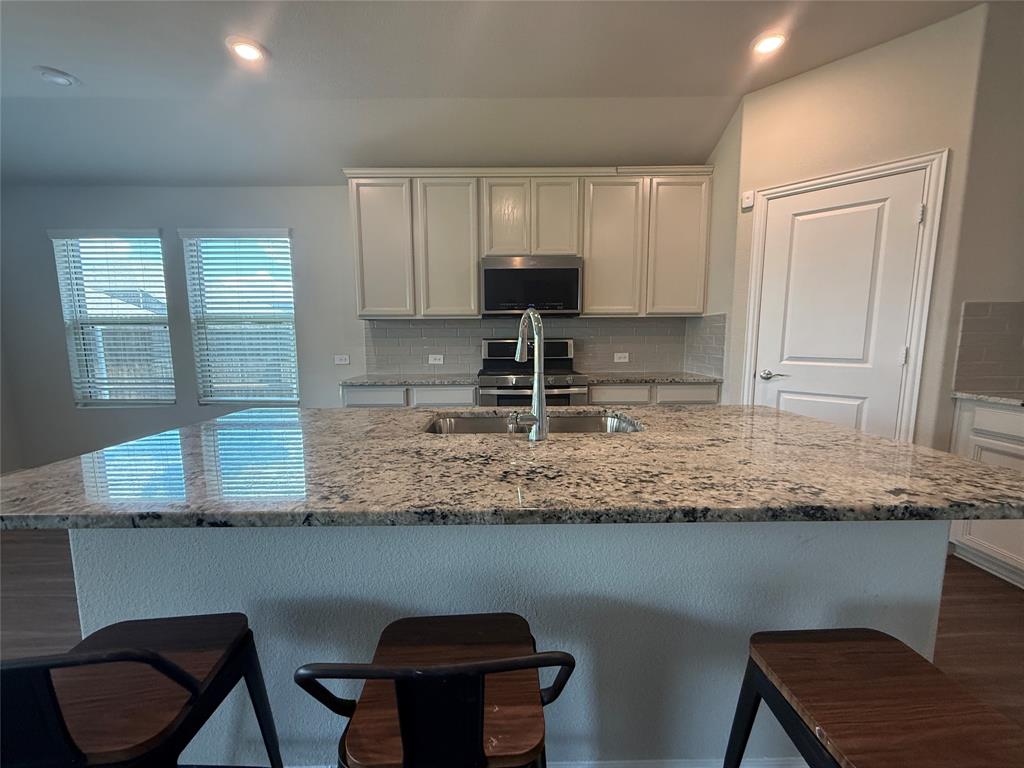 621 Fletcher Drive, Fate, TX 75087