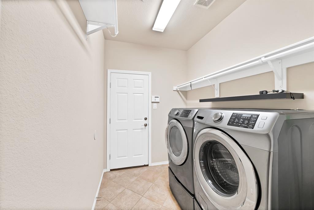 202 Roma Drive, #2005, Lewisville, TX 75067