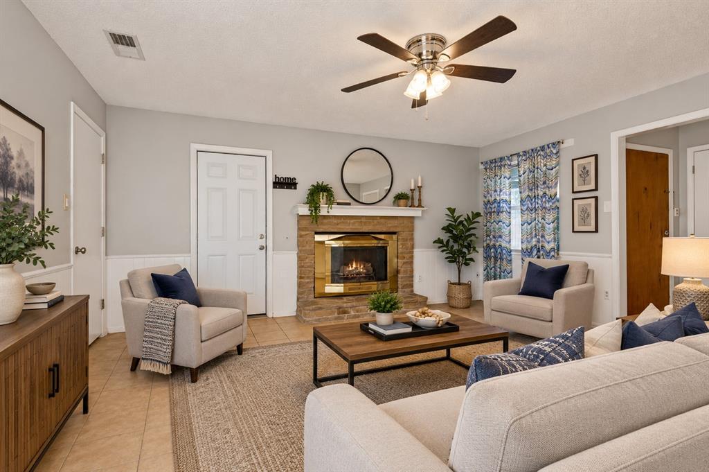 2218 Royal Oaks Drive, Irving, TX 75060 2218 Royal Oaks Drive, Irving, TX 75060