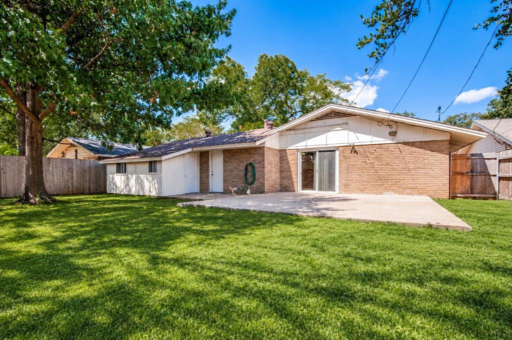 2218 Royal Oaks Drive, Irving, TX 75060