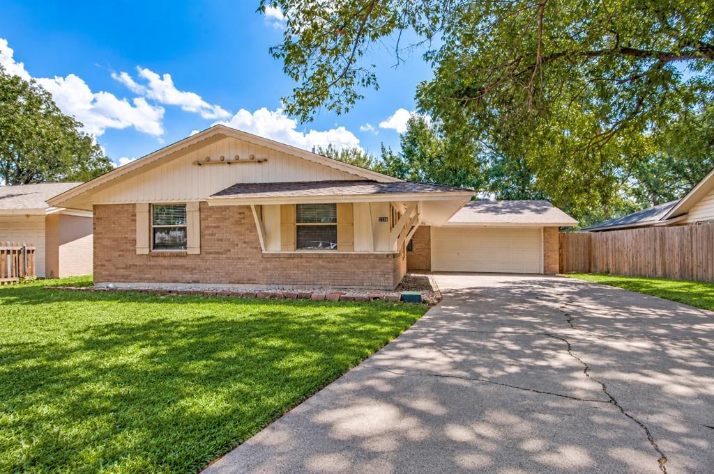 2218 Royal Oaks Drive, Irving, TX 75060 2218 Royal Oaks Drive, Irving, TX 75060