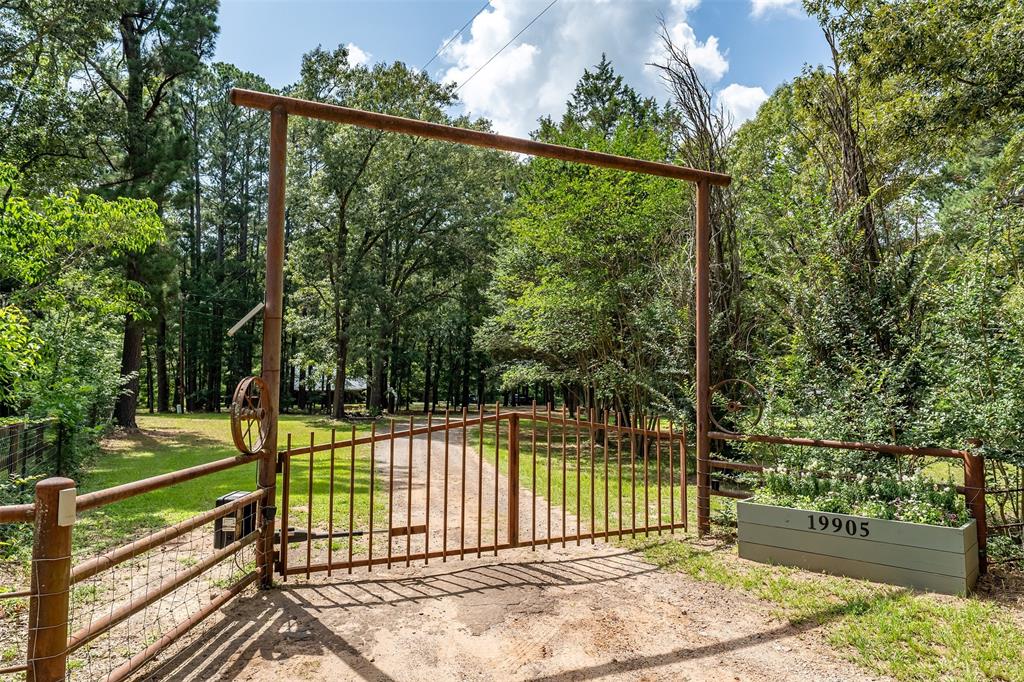 19905 County Road 4130, Lindale, TX 75771