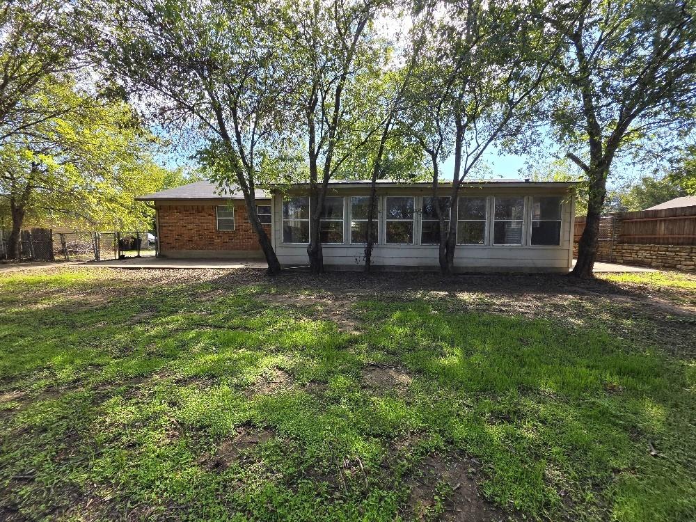 912 Penrod Drive, Granbury, TX 76048