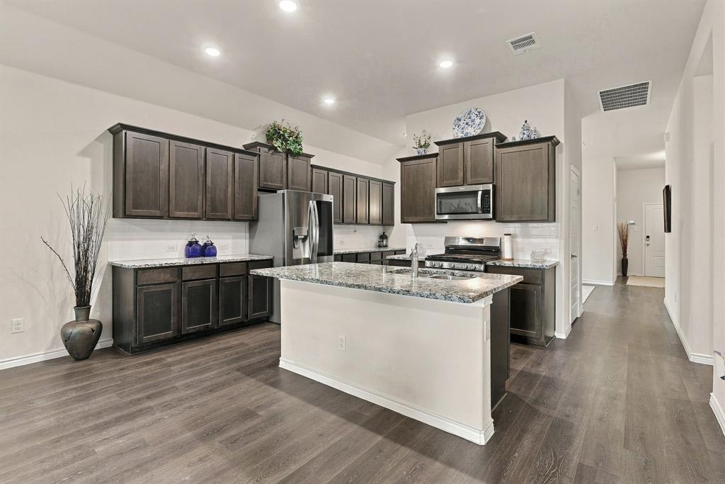 427 Pleasant Hill Lane, Fate, TX 75189