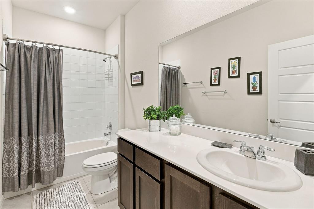 427 Pleasant Hill Lane, Fate, TX 75189