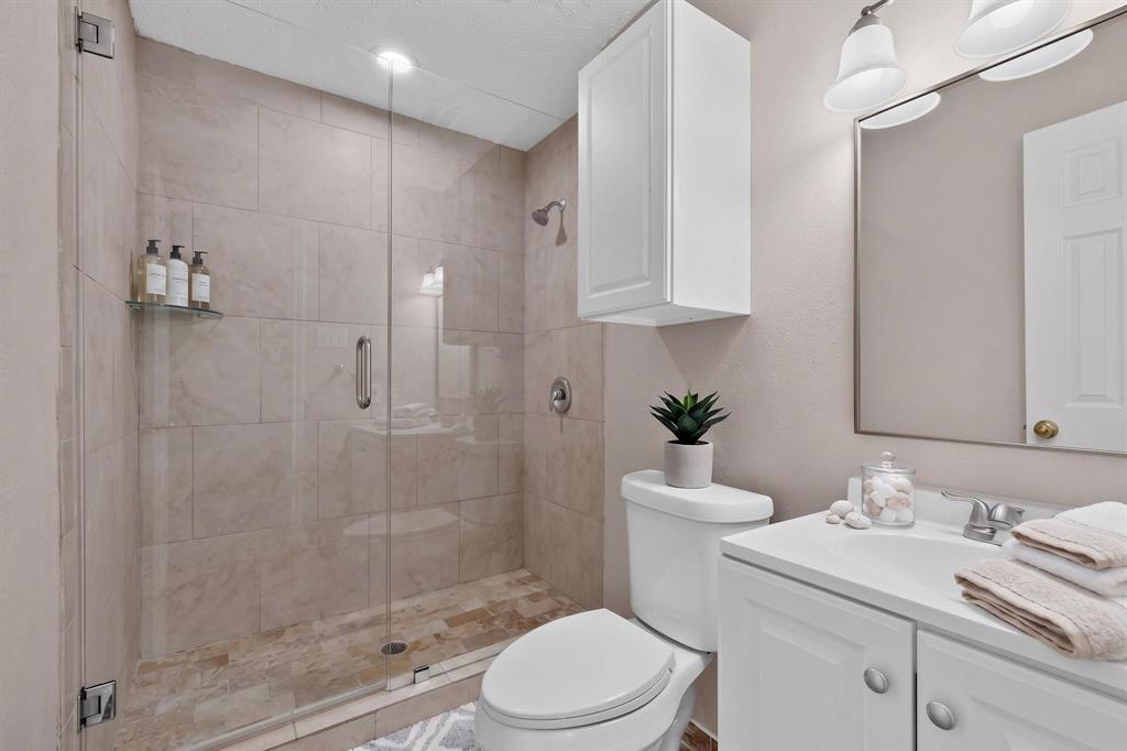 Virtually staged bathroom