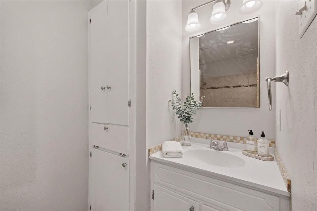 Virtually staged bathroom