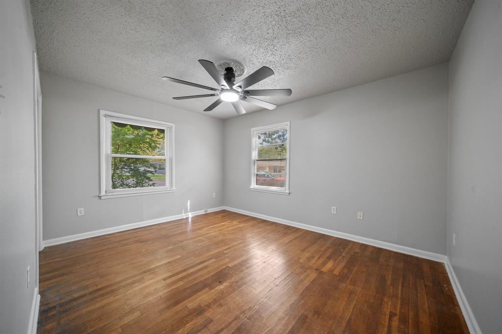 514 E University Avenue, Waxahachie, TX 75165