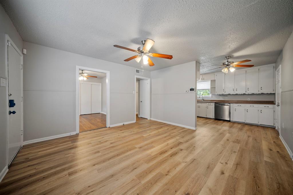 514 E University Avenue, Waxahachie, TX 75165 514 E University Avenue, Waxahachie, TX 75165