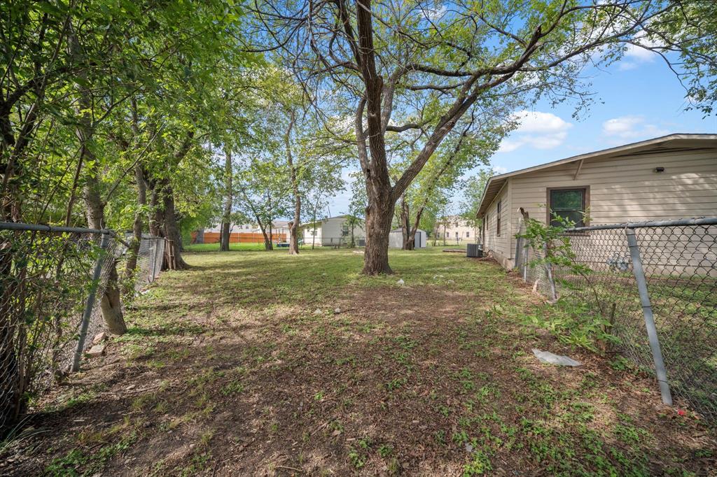 514 E University Avenue, Waxahachie, TX 75165