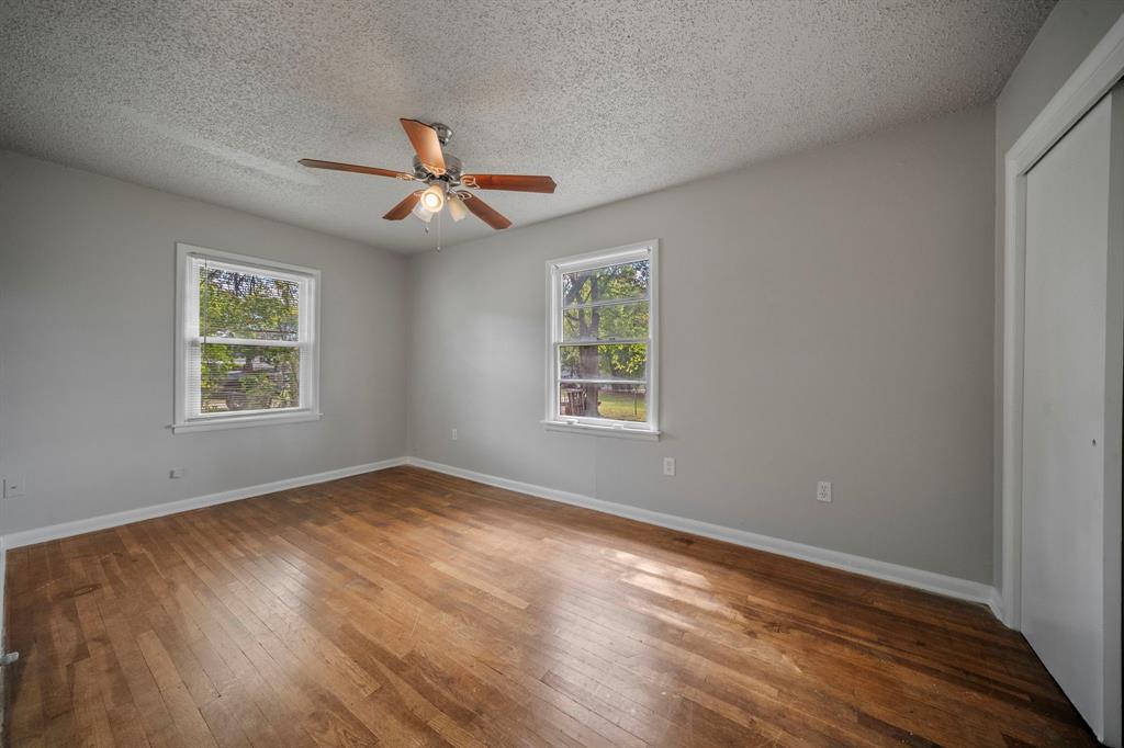 514 E University Avenue, Waxahachie, TX 75165