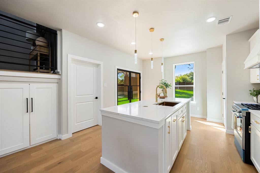 1103 S Tyler Street, Dallas, TX 75208