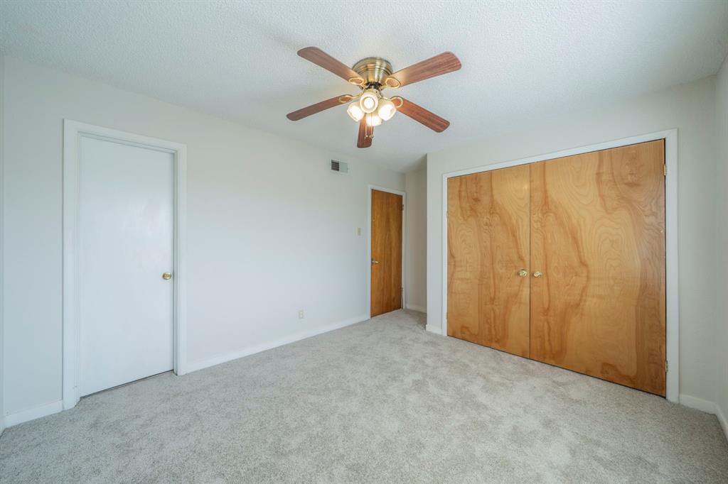 4147 Huckleberry Circle, Dallas, TX 75216