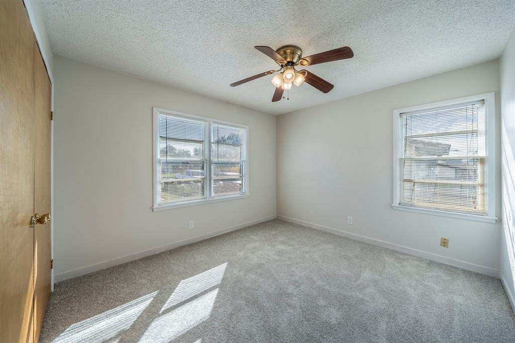 4147 Huckleberry Circle, Dallas, TX 75216
