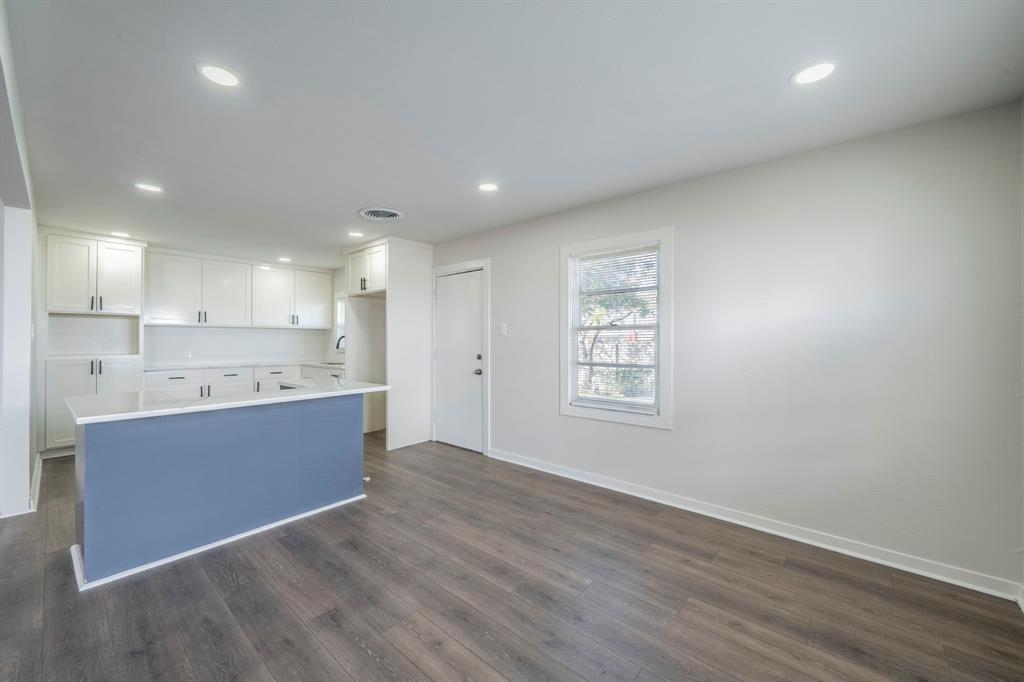 4147 Huckleberry Circle, Dallas, TX 75216