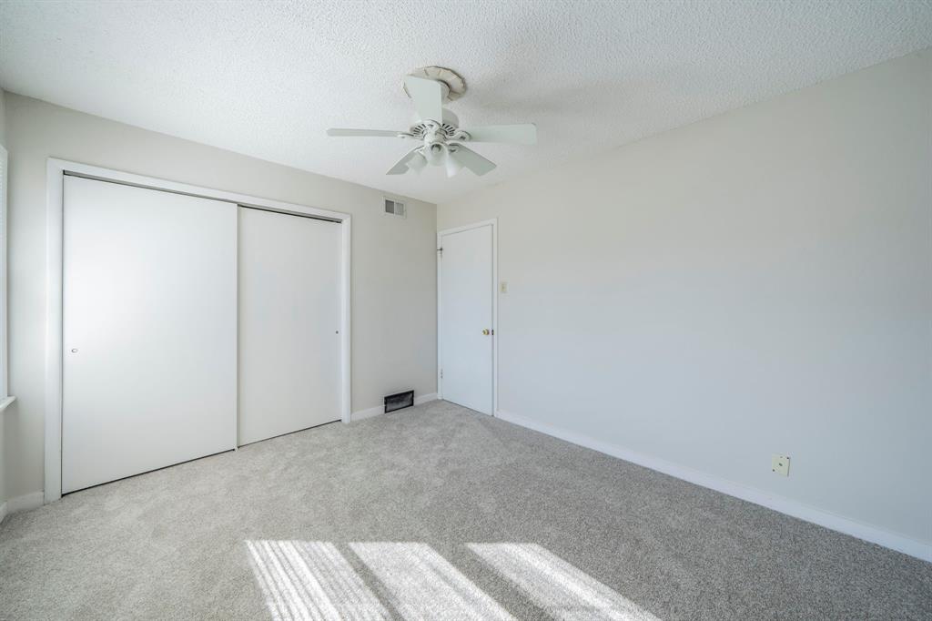 4147 Huckleberry Circle, Dallas, TX 75216