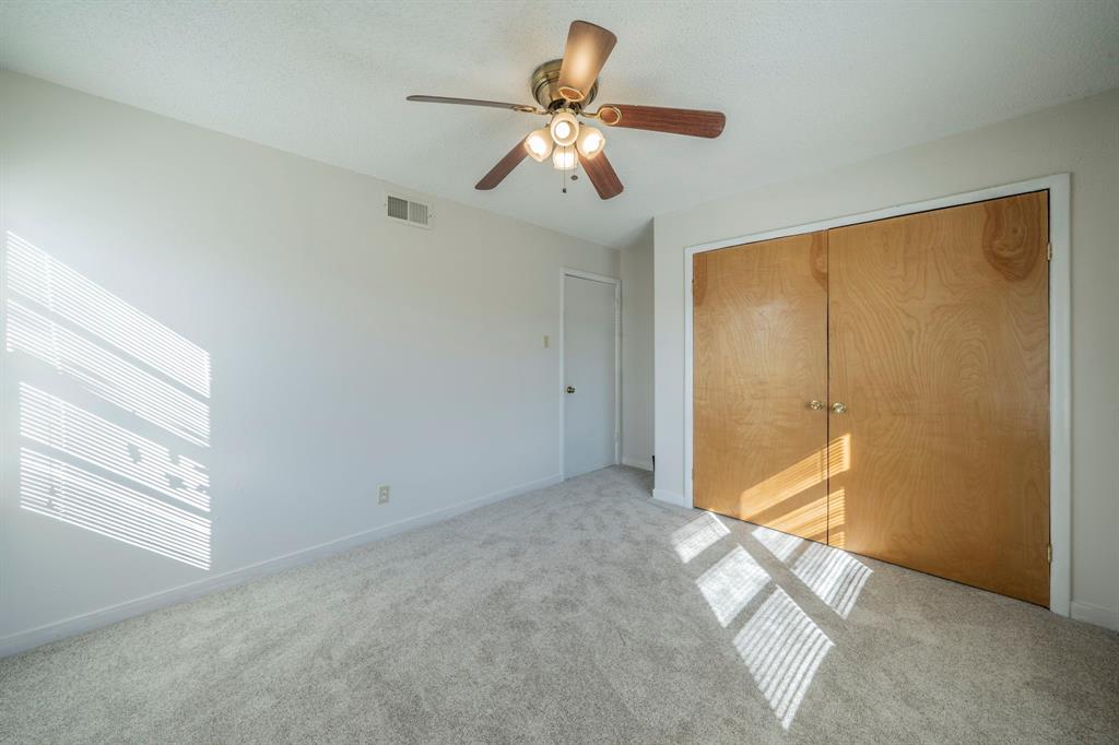 4147 Huckleberry Circle, Dallas, TX 75216