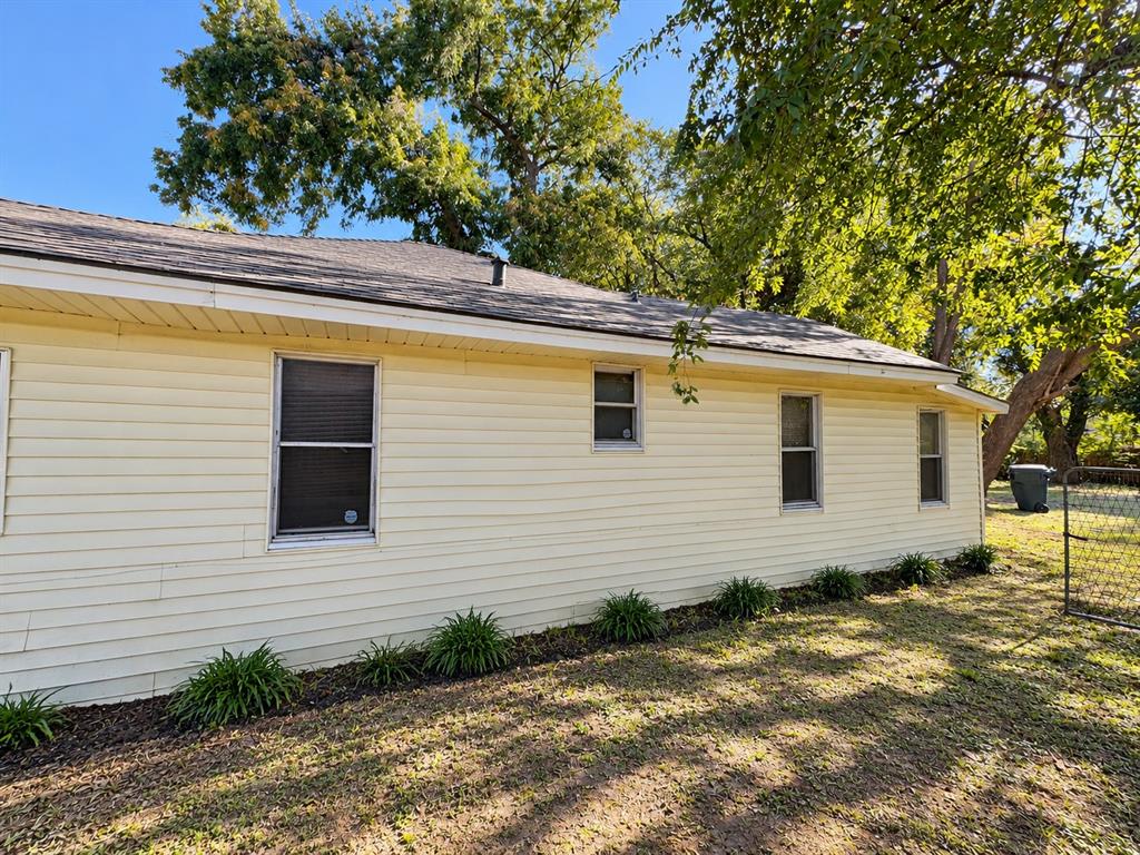 3234 Spring Avenue, Dallas, TX 75215
