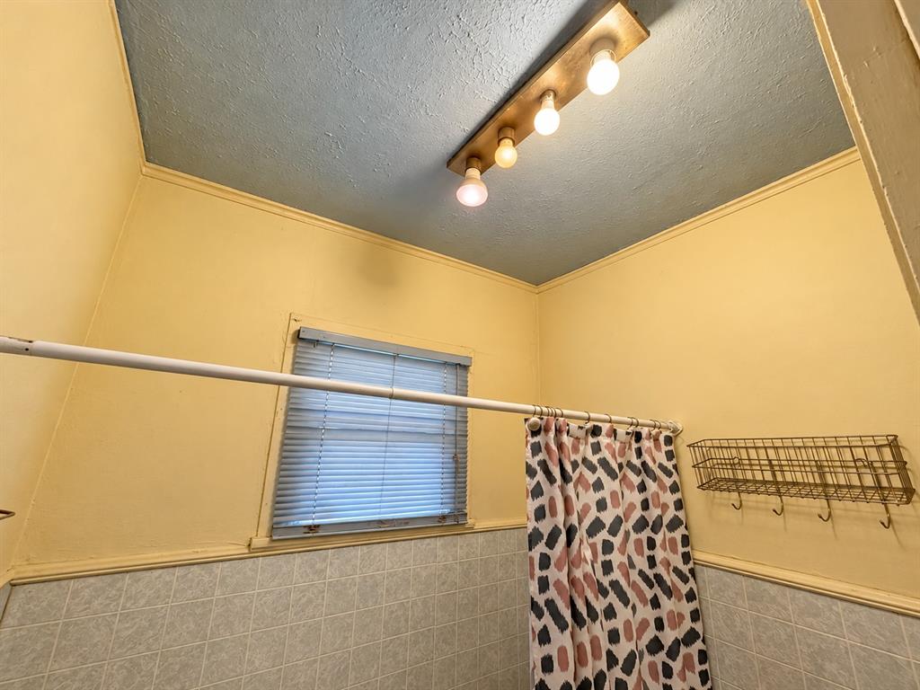 3234 Spring Avenue, Dallas, TX 75215