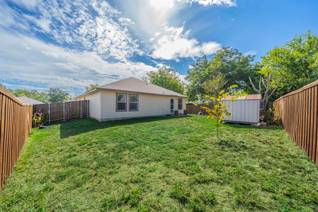 1803 Brookwood Drive, Terrell, TX 75160