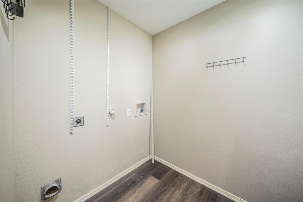 1803 Brookwood Drive, Terrell, TX 75160