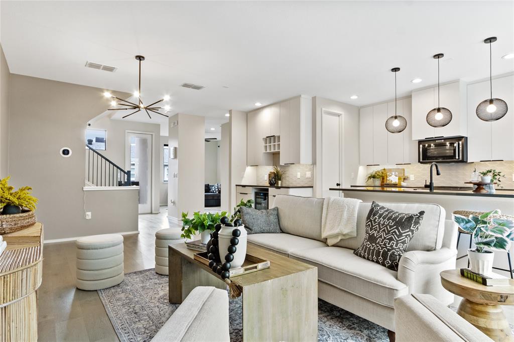 4703 Munger Avenue, #102, Dallas, TX 75204 4703 Munger Avenue, #102, Dallas, TX 75204