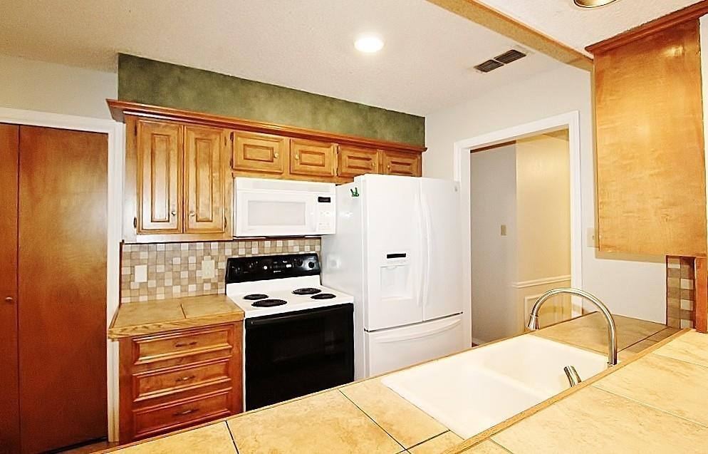 1421 Tahoe Lane, Midlothian, TX 76065