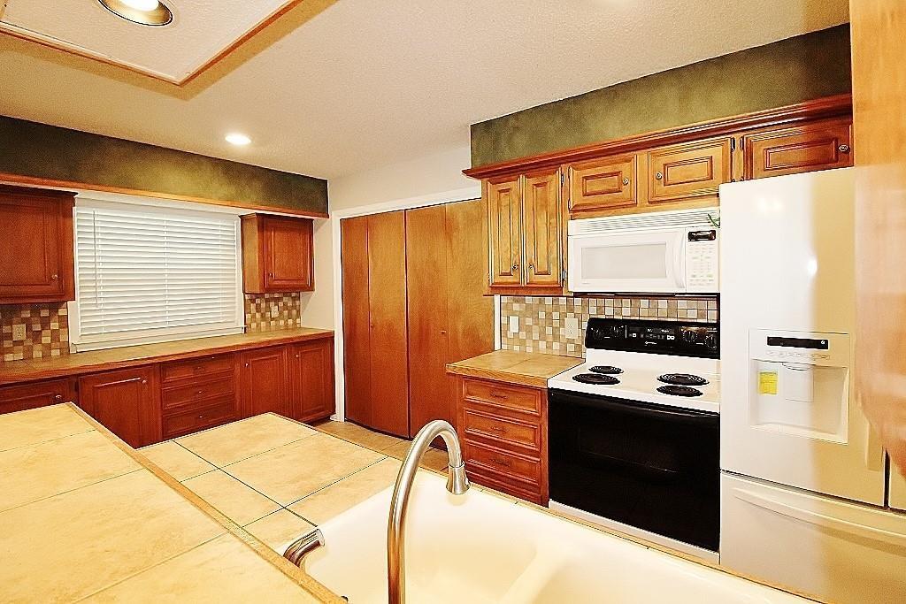 1421 Tahoe Lane, Midlothian, TX 76065