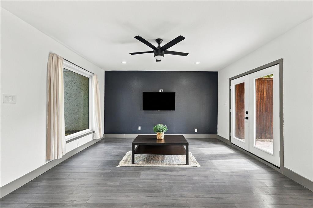 9232 Chimney Corner Lane, Dallas, TX 75243