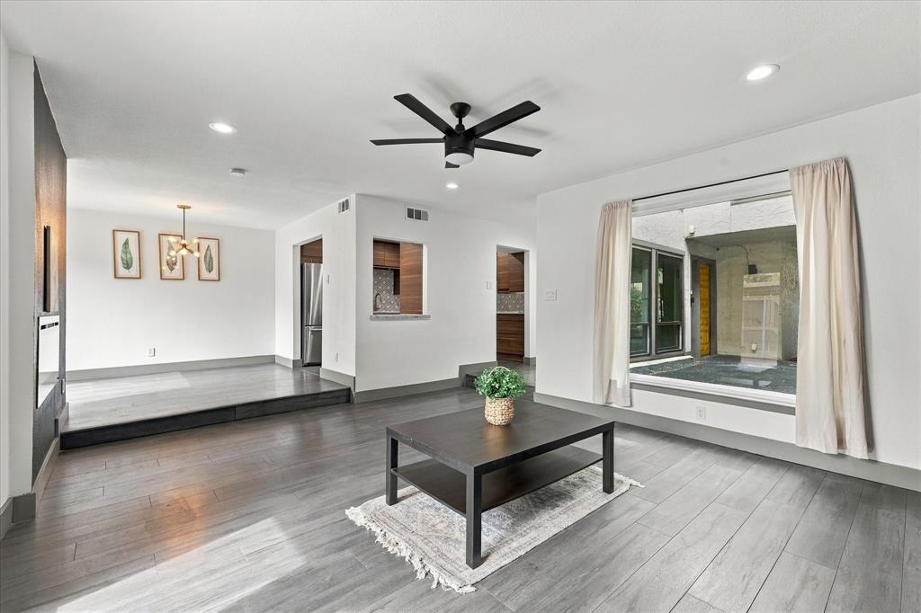 9232 Chimney Corner Lane, Dallas, TX 75243