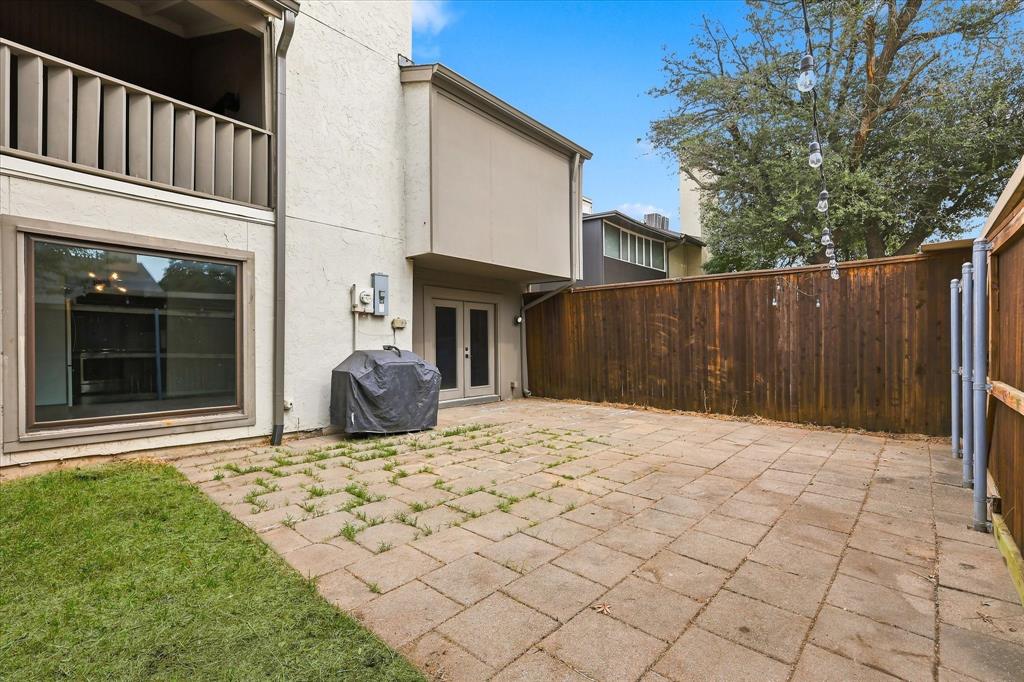 9232 Chimney Corner Lane, Dallas, TX 75243