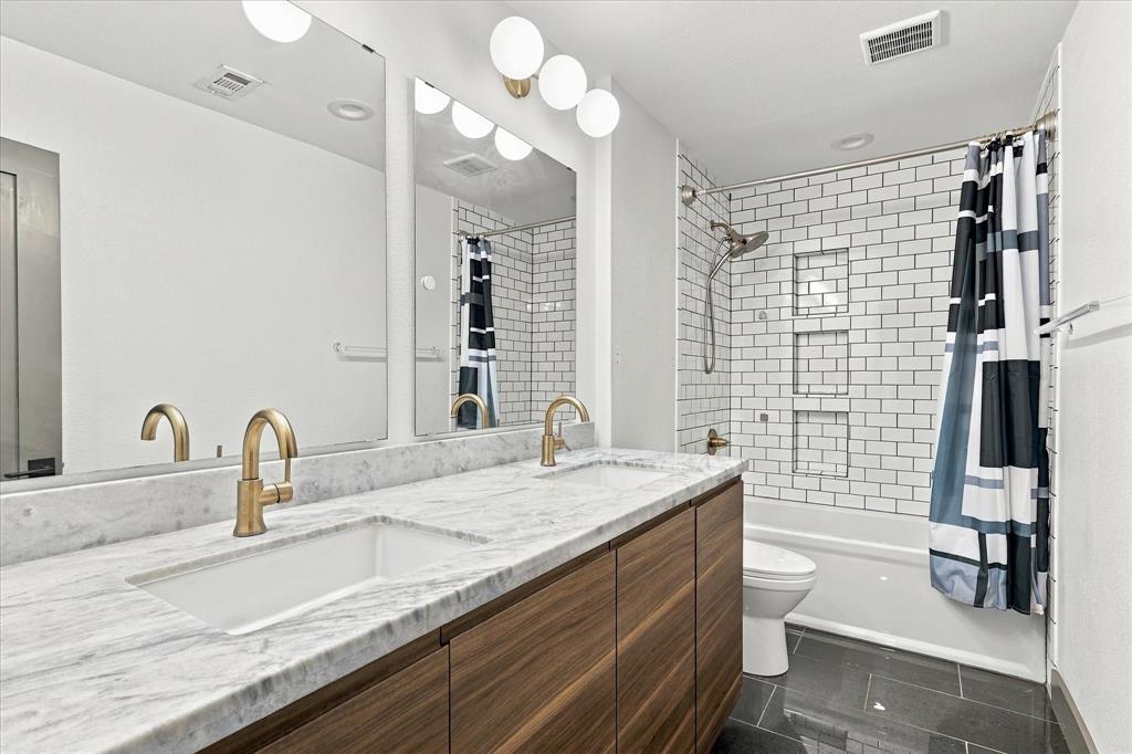 9232 Chimney Corner Lane, Dallas, TX 75243