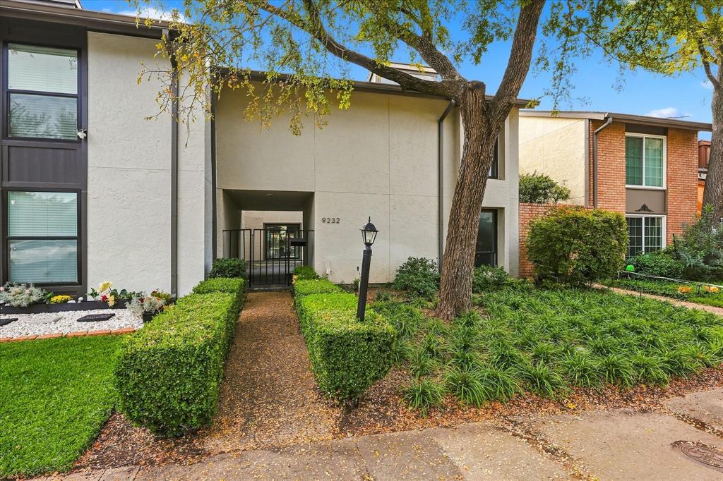 9232 Chimney Corner Lane, Dallas, TX 75243