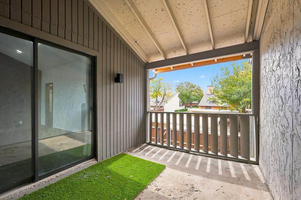 9232 Chimney Corner Lane, Dallas, TX 75243