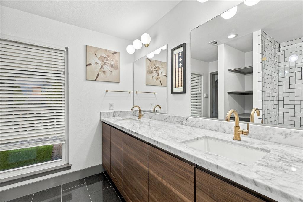 9232 Chimney Corner Lane, Dallas, TX 75243