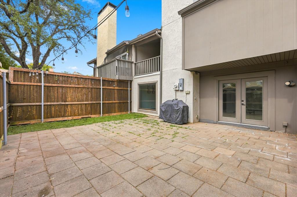 9232 Chimney Corner Lane, Dallas, TX 75243