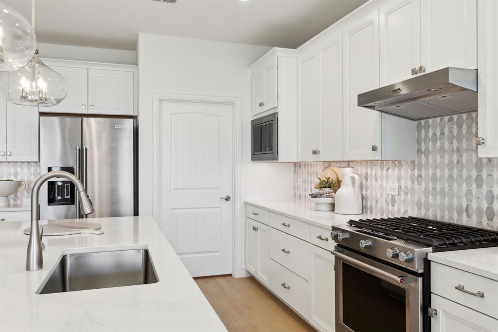 *Model Representation - Abundant cabinet space in kitchen *Model Representation - Abundant cabinet space in kitchen