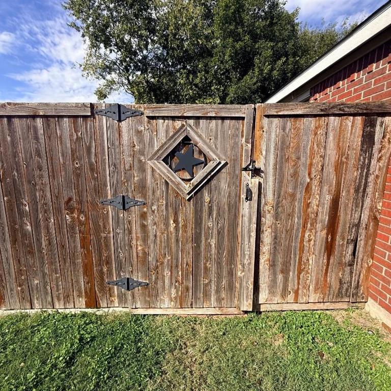 1901 Citadel Drive, Glenn Heights, TX 75154