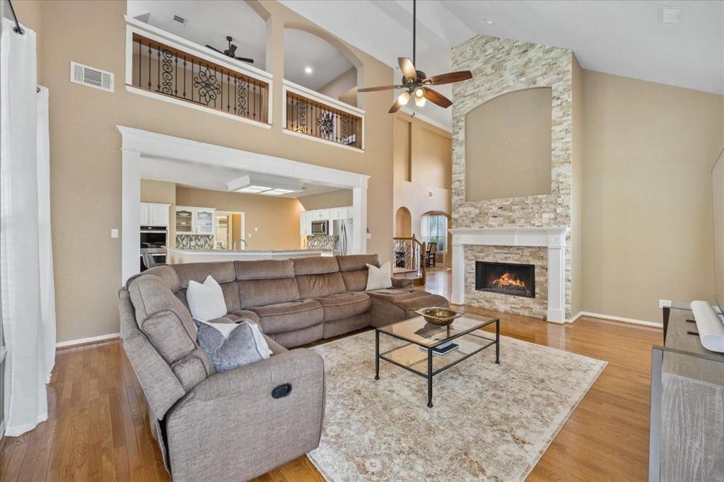 8902 Watersway Drive, Rowlett, TX 75088 8902 Watersway Drive, Rowlett, TX 75088
