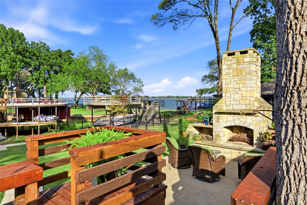 401 Lake Drive, Tool, TX 75143