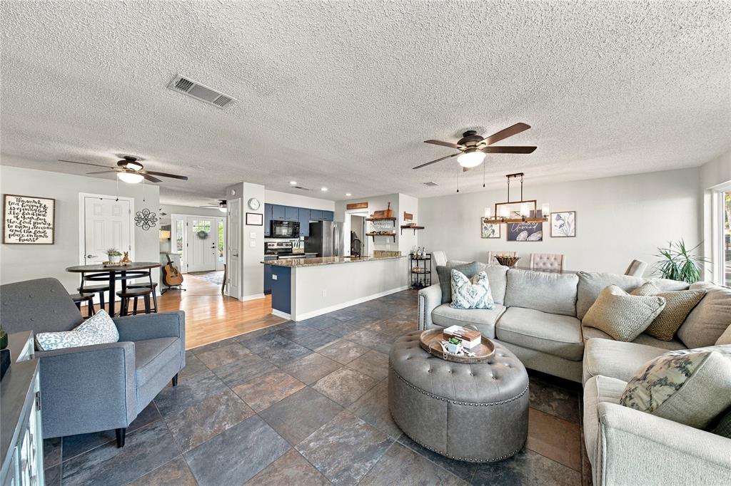 401 Lake Drive, Tool, TX 75143