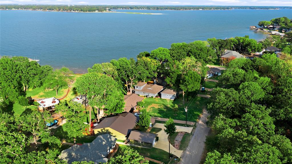 401 Lake Drive, Tool, TX 75143