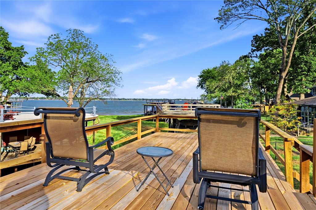 401 Lake Drive, Tool, TX 75143