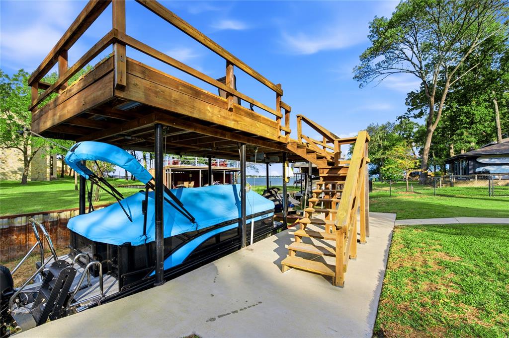 401 Lake Drive, Tool, TX 75143