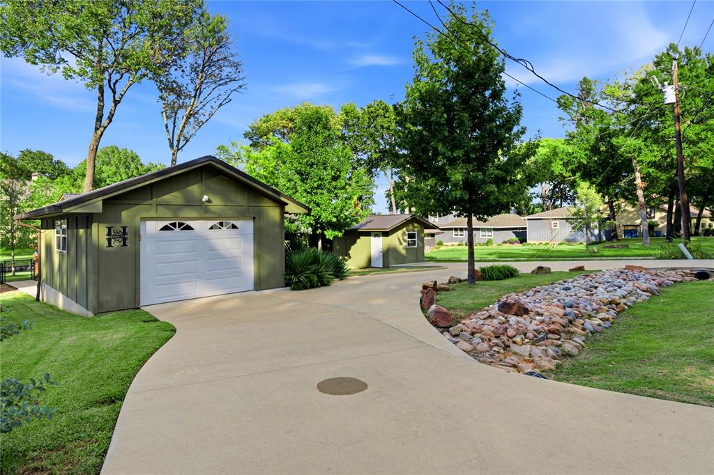 401 Lake Drive, Tool, TX 75143