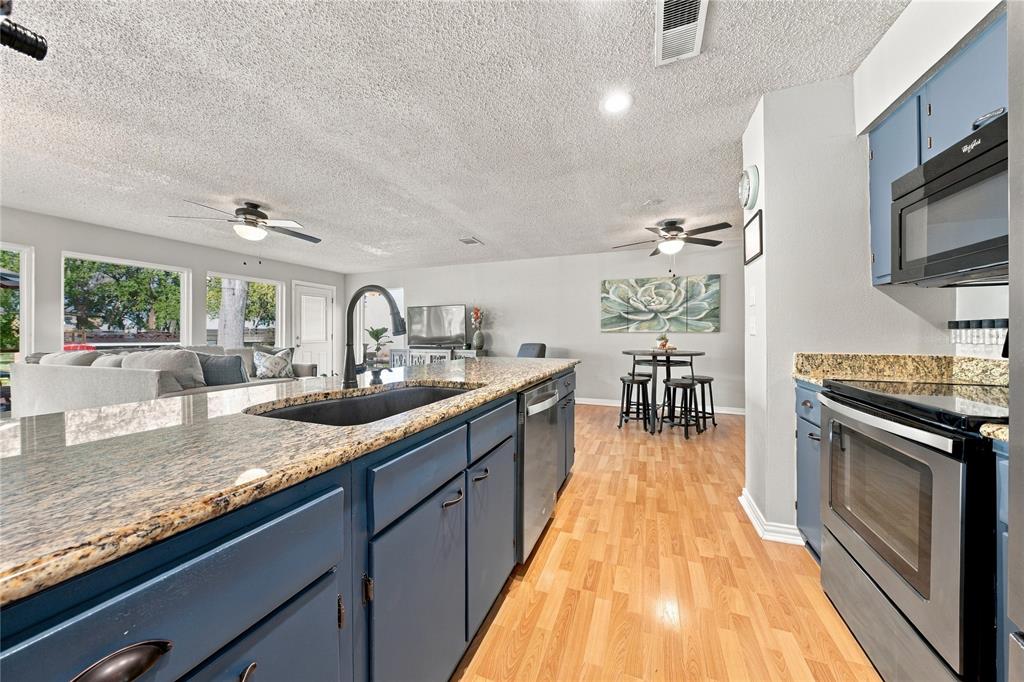 401 Lake Drive, Tool, TX 75143