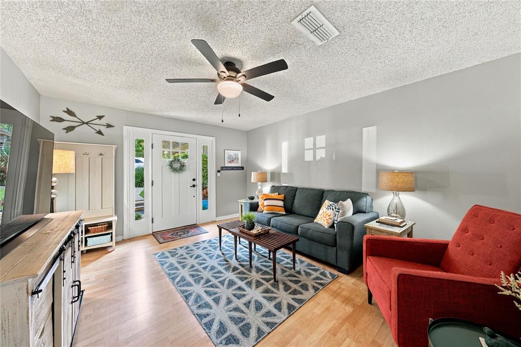 401 Lake Drive, Tool, TX 75143