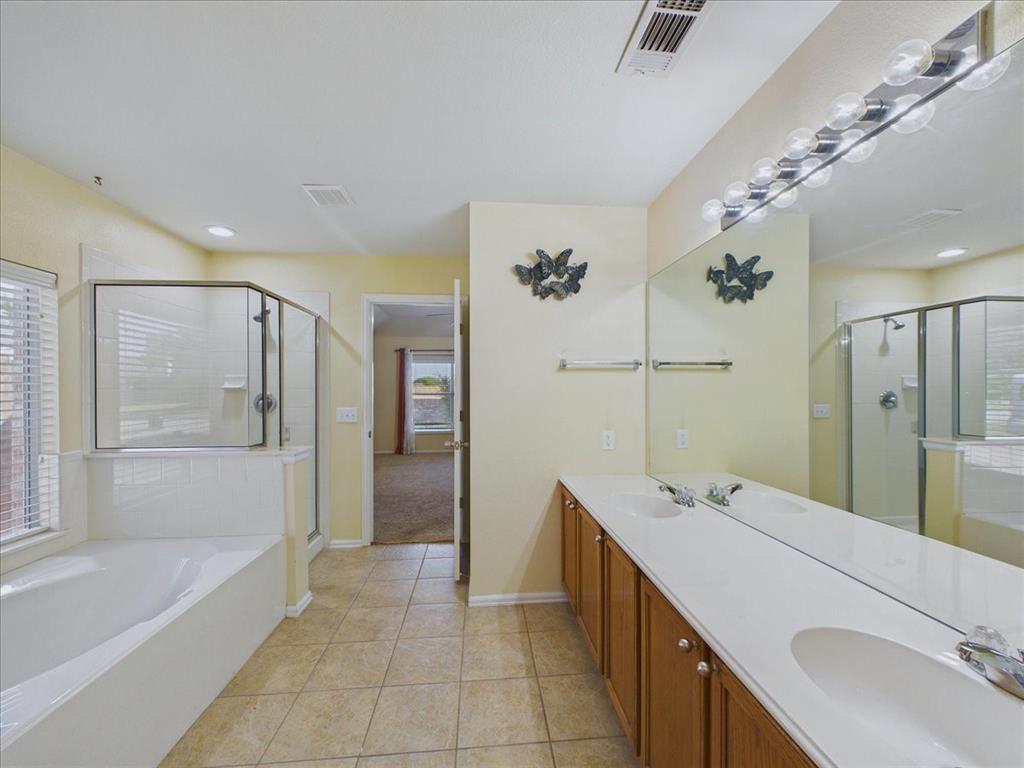 613 Quail Hollow Drive, Midlothian, TX 76065