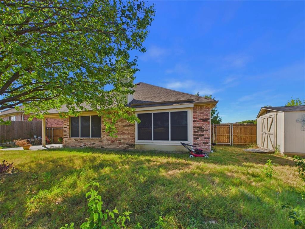 613 Quail Hollow Drive, Midlothian, TX 76065